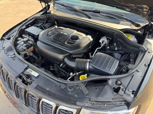 Used 2017 Jeep Grand Cherokee Limited AWD/4WD image 23