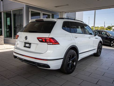 Used 2023 Volkswagen Tiguan SE R-Line FWD image 2