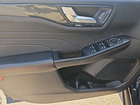 Used 2025 Ford Escape ST-Line image 13