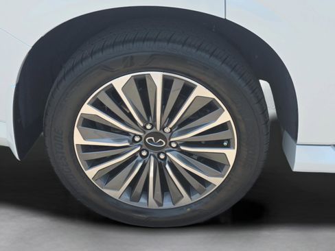 New 2026 INFINITI QX80 Luxe RWD image 30