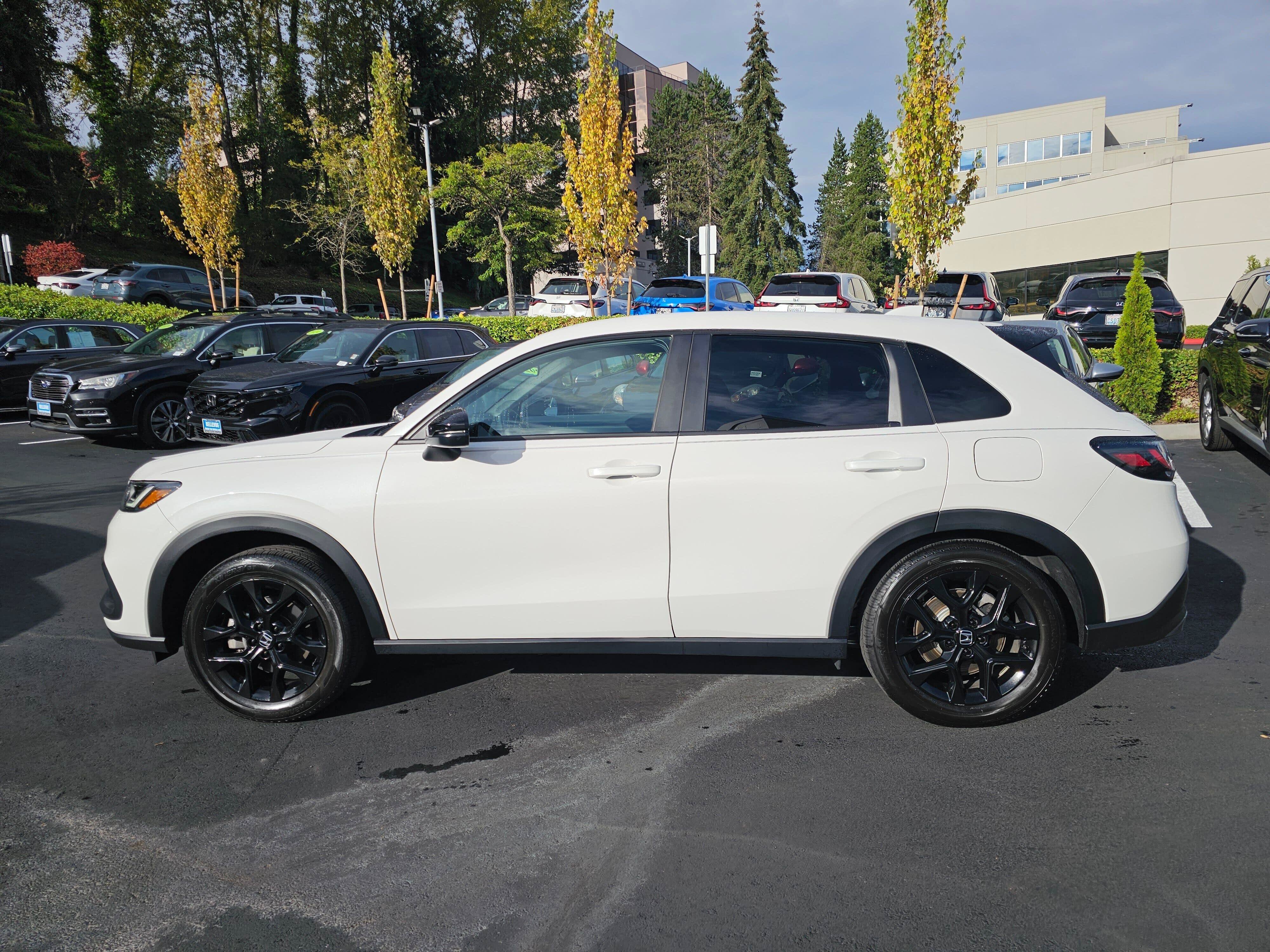 Used 2024 Honda HR-V Sport image 4