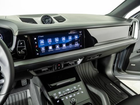 New 2026 Porsche Cayenne AWD/4WD image 13