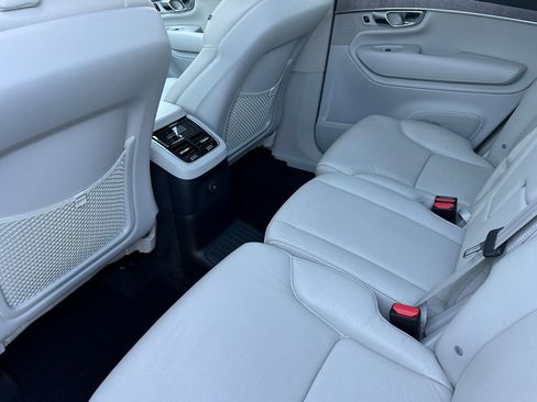 Used 2023 Volvo XC90 T8 Core image 4