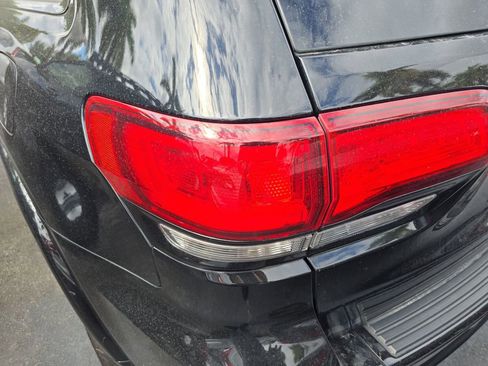 Used 2018 Jeep Grand Cherokee Altitude image 5