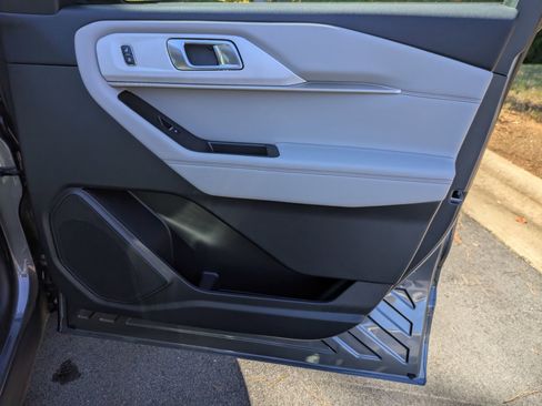 New 2026 Ford Explorer Active w/ Active Comfort Package image 36