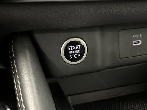 Used 2023 Nissan Rogue SL w/ SL Premium Package image 24