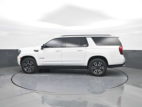 Used 2022 GMC Yukon XL AT4 AWD/4WD image 5