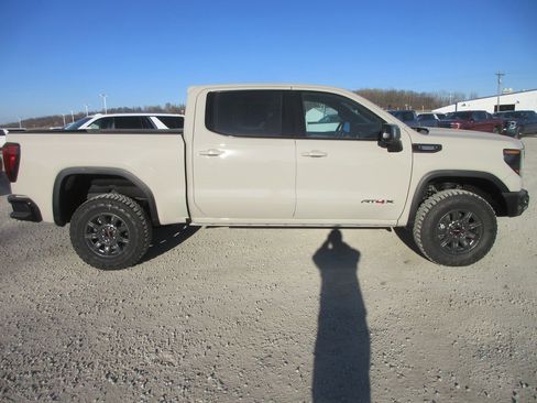 New 2026 GMC Sierra 1500 AT4X image 3