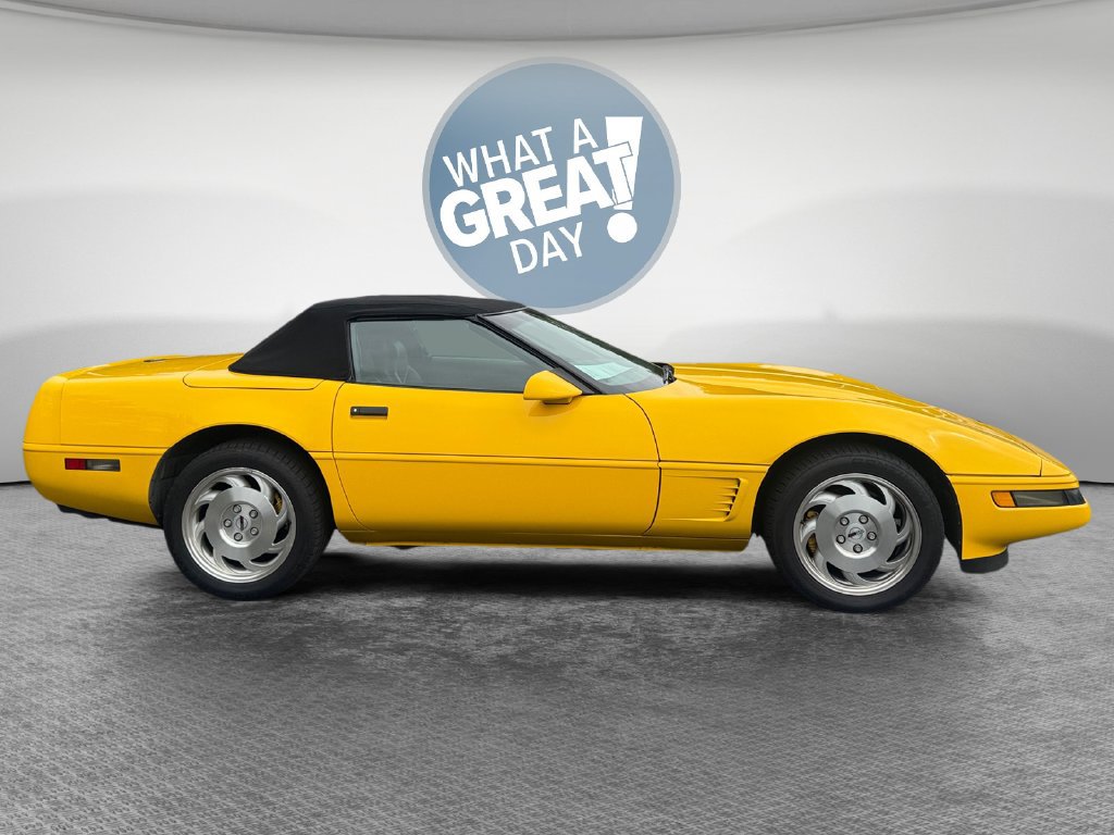 Used 1995 Chevrolet Corvette Convertible RWD image 2