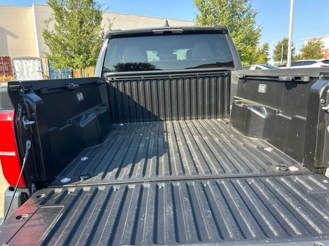Used 2025 Toyota Tacoma TRD Off-Road AWD/4WD image 8