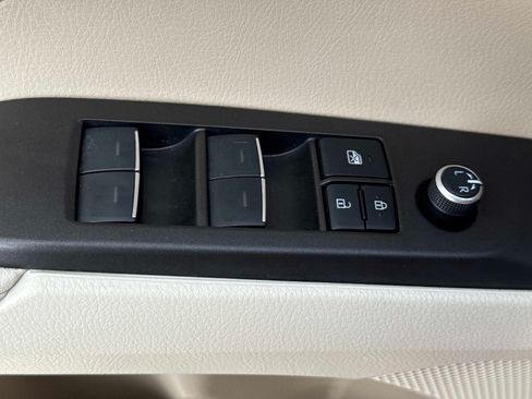 Used 2023 Toyota Camry XLE FWD image 20