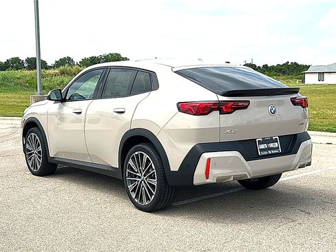 New 2026 BMW X2 xDrive28i w/ Technology Package AWD/4WD image 6