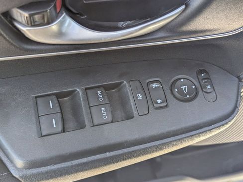 Used 2018 Honda CR-V EX image 19