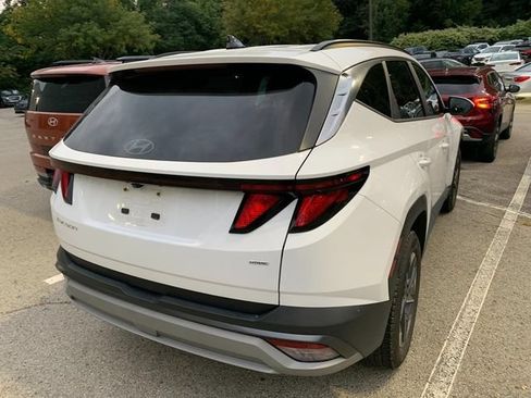 Used 2025 Hyundai Tucson SEL AWD/4WD image 4