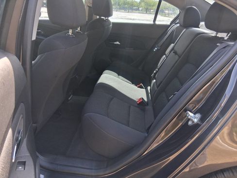 Used 2016 Chevrolet Cruze LT FWD image 13