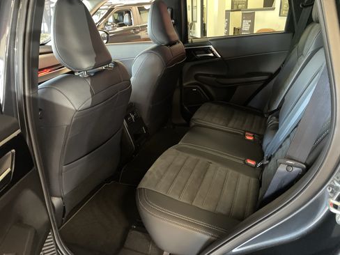 New 2026 Mitsubishi Outlander SE AWD/4WD image 7