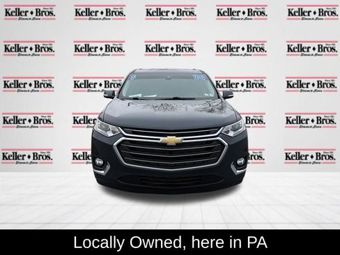Used 2020 Chevrolet Traverse LT w/ Driver Confidence II Package AWD/4WD image 2