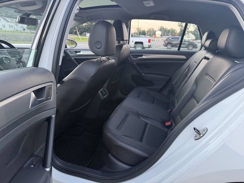 Used 2015 Volkswagen Golf SE FWD image 10