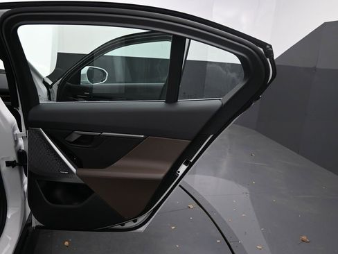 New 2026 BMW 530i w/ Premium Package image 28