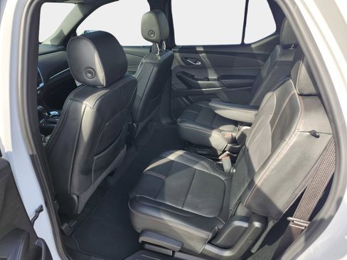 Used 2022 Chevrolet Traverse RS image 30