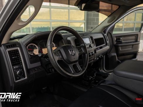 Used 2017 RAM 3500 Tradesman w/ Chrome Appearance Group image 22