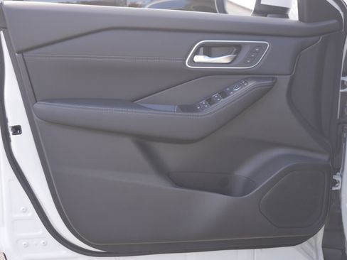 New 2026 Nissan Rogue Platinum w/ Platinum Premium Package image 34