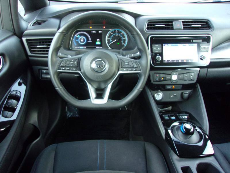 Used 2018 Nissan Leaf SV w/ SV Technology Package FWD image 26