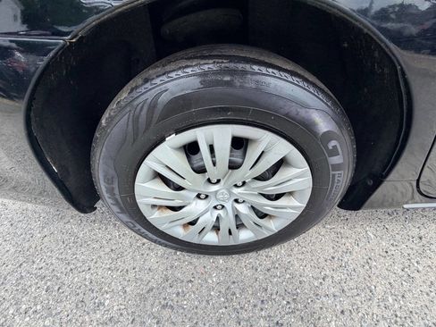 Used 2014 Toyota Camry LE FWD image 42