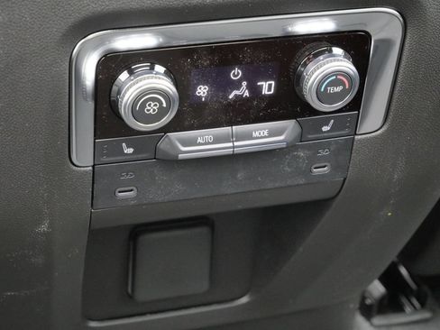 New 2026 GMC Yukon XL Denali w/ Sun & Power Step Package AWD/4WD image 43