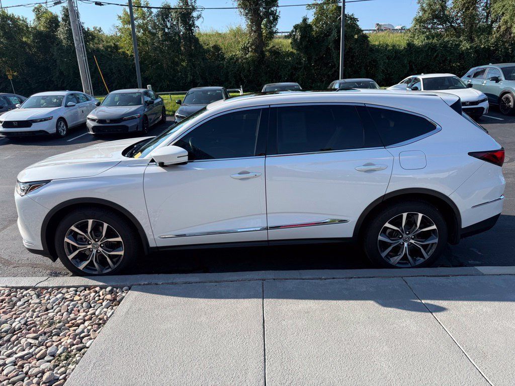 Used 2024 Acura MDX w/ Technology Package AWD/4WD image 4