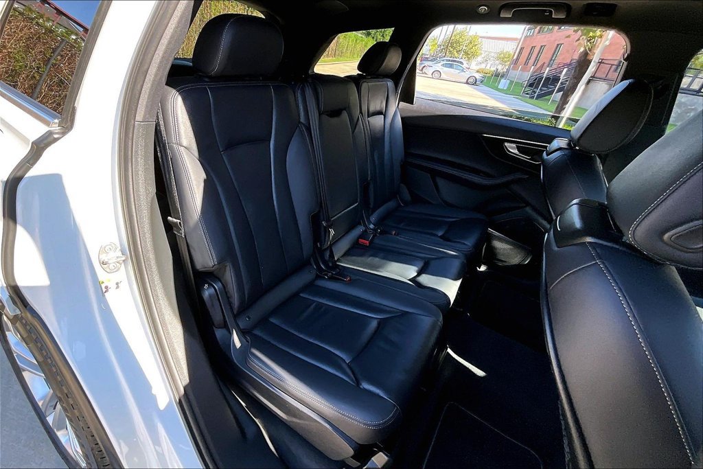 Used 2025 Audi Q7 3.0T Premium Plus AWD/4WD image 37