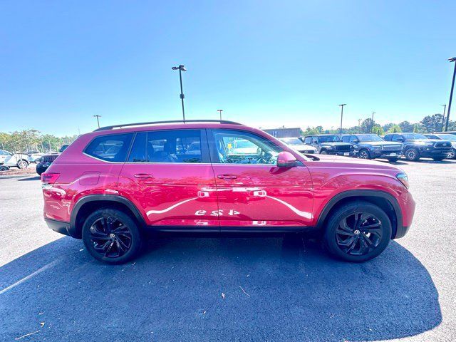 Used 2023 Volkswagen Atlas SE w/ Black Wheel Package FWD image 7