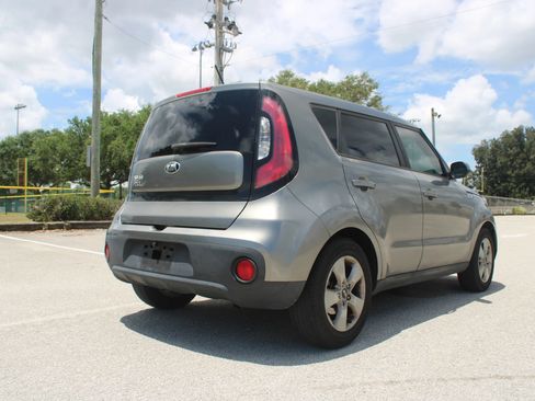 Used 2017 Kia Soul FWD image 21