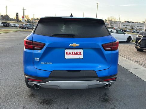 Used 2025 Chevrolet Blazer LT image 4