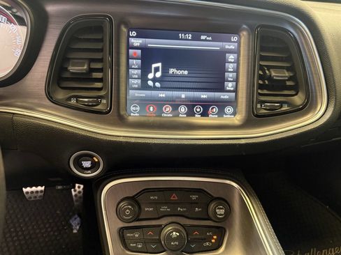 Used 2018 Dodge Challenger R/T image 12