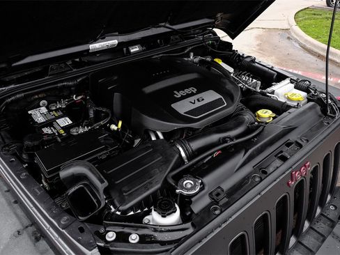 Used 2017 Jeep Wrangler Unlimited Rubicon image 51