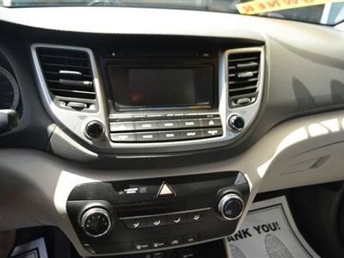 Used 2017 Hyundai Tucson SE FWD image 13