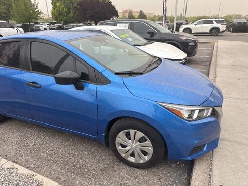 Used 2020 Nissan Versa S FWD image 2