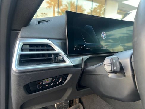 Used 2025 BMW 230i Coupe w/ M Sport Package RWD image 13