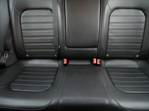 Used 2015 Volkswagen Passat 1.8T SE image 13