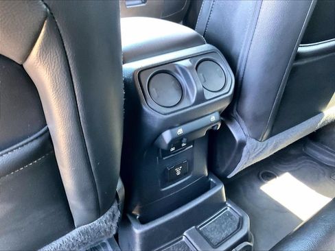 Used 2023 Jeep Wrangler Unlimited Sahara w/ Cold Weather Group AWD/4WD image 27