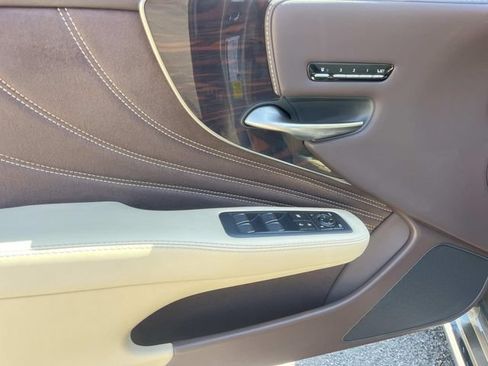 Used 2019 Lexus LS 500 w/ Interior Upgrade Package RWD image 28