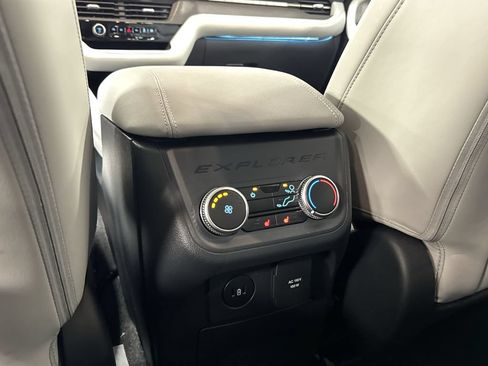 New 2026 Ford Explorer Platinum w/ LUX Leather Package AWD/4WD image 29