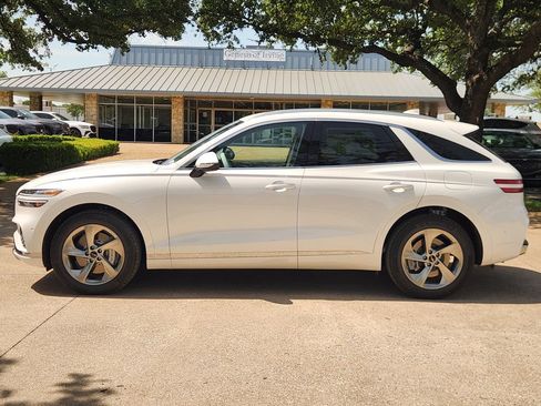 New 2026 Genesis GV70 2.5T Advanced w/ G1 Accessory Package AWD/4WD image 3