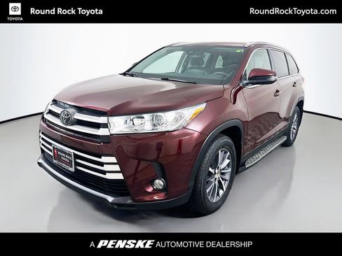 Used 2019 Toyota Highlander XLE image 1