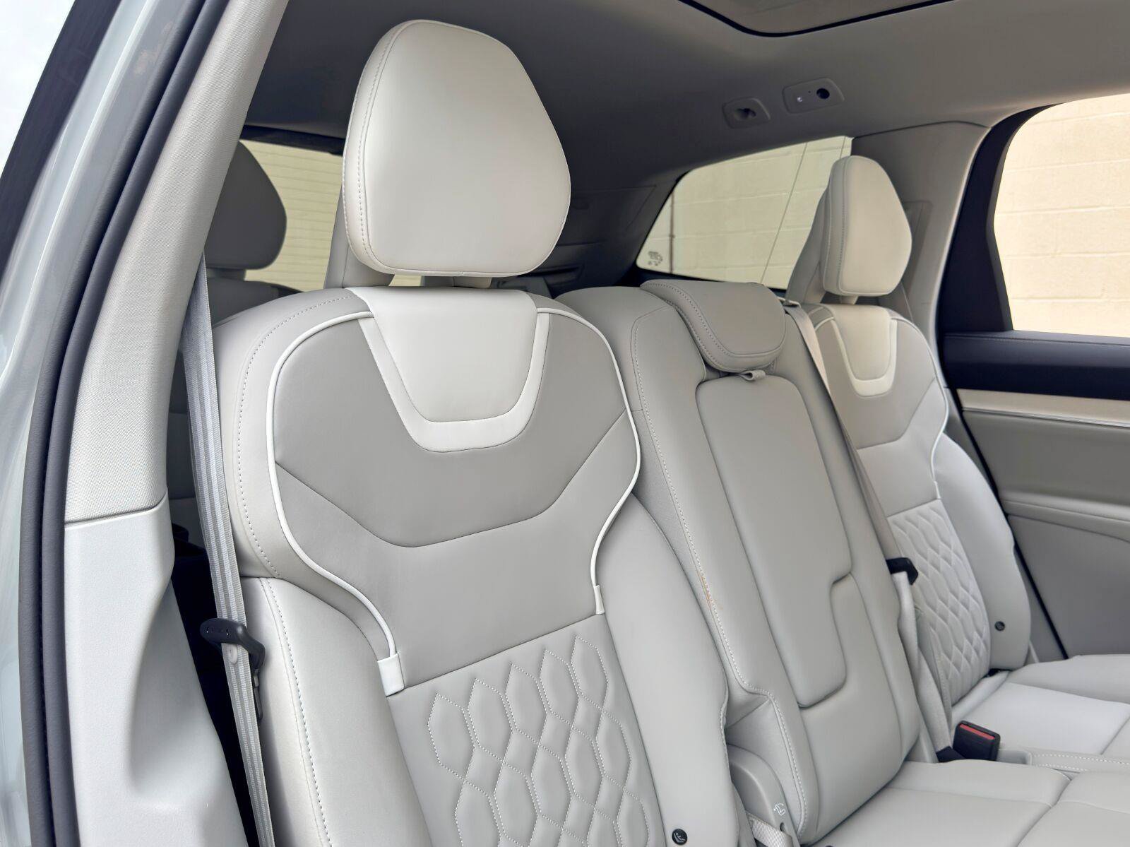 Used 2025 Volvo EX90 Ultra AWD/4WD image 36
