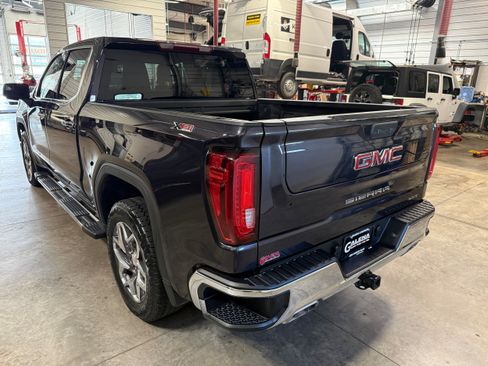 Used 2023 GMC Sierra 1500 SLT w/ SLT Premium Package AWD/4WD image 29