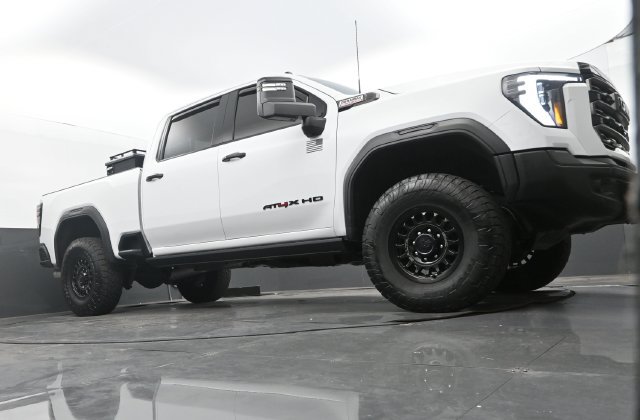 Used 2025 GMC Sierra 2500 AT4X w/ AT4X AEV Edition AWD/4WD image 9