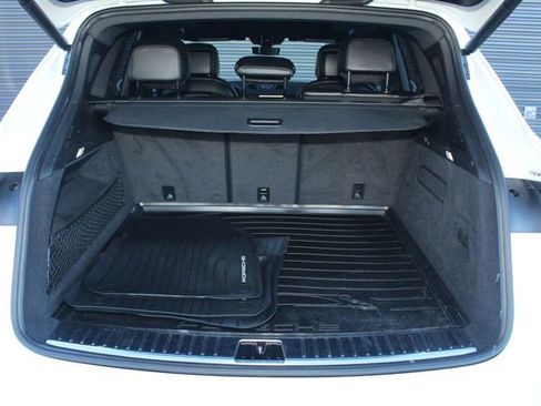Certified 2022 Porsche Cayenne image 12