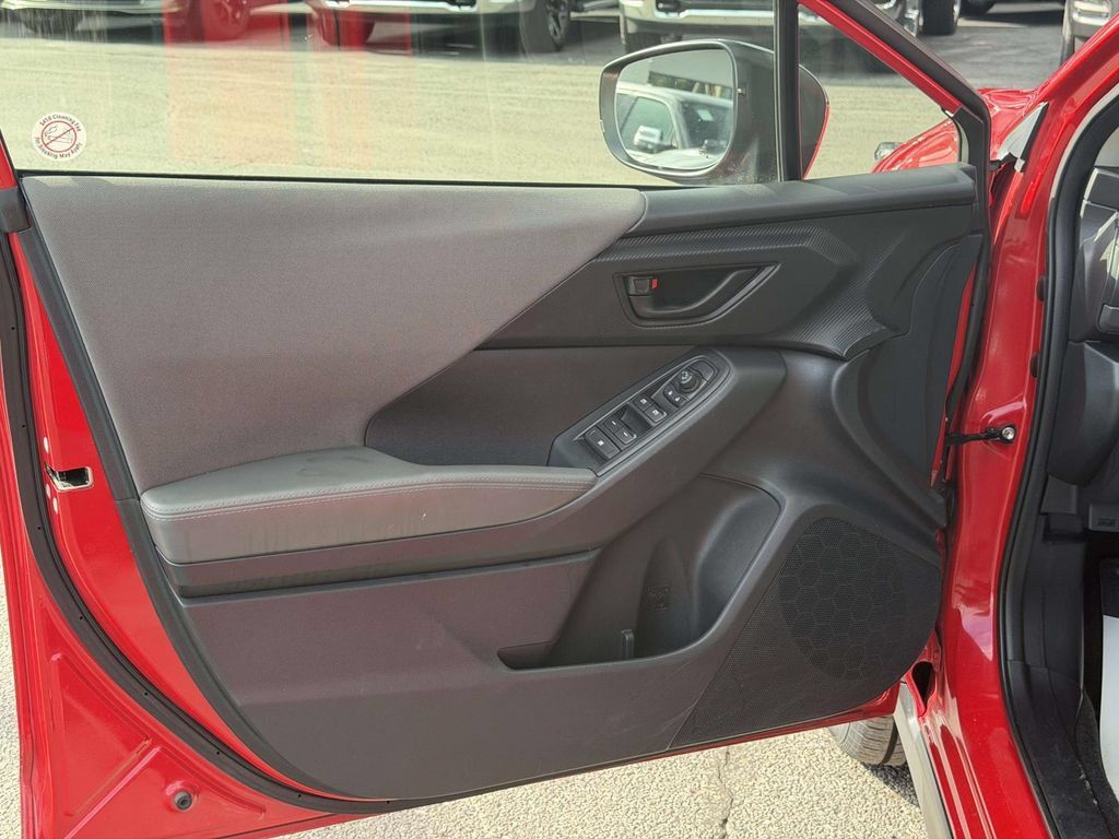 Used 2025 Subaru Crosstrek 2.5i Premium AWD/4WD image 18